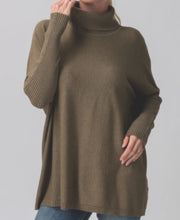 Load image into Gallery viewer, RELM Oversized Sweater
