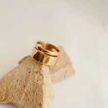 Load image into Gallery viewer, 18K Gold Chunky Double Band Ring
