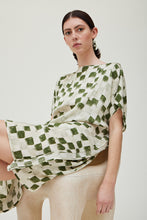 Load image into Gallery viewer, Satin Check Print Boxy Dress
