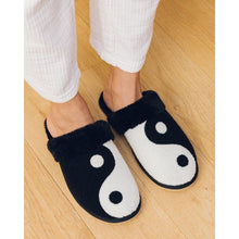 Load image into Gallery viewer, Yin Yang Cozy Slipper
