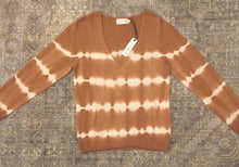 Load image into Gallery viewer, Relm Sandstone Pullover
